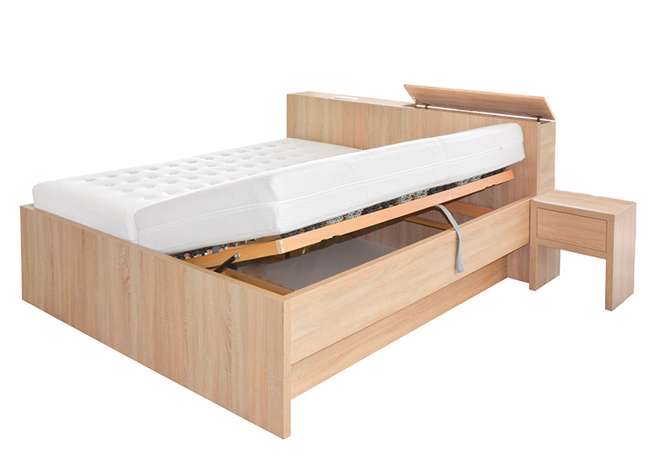 Úložný prostor pod postelí u varianty postele Tropea s boxem u hlavy